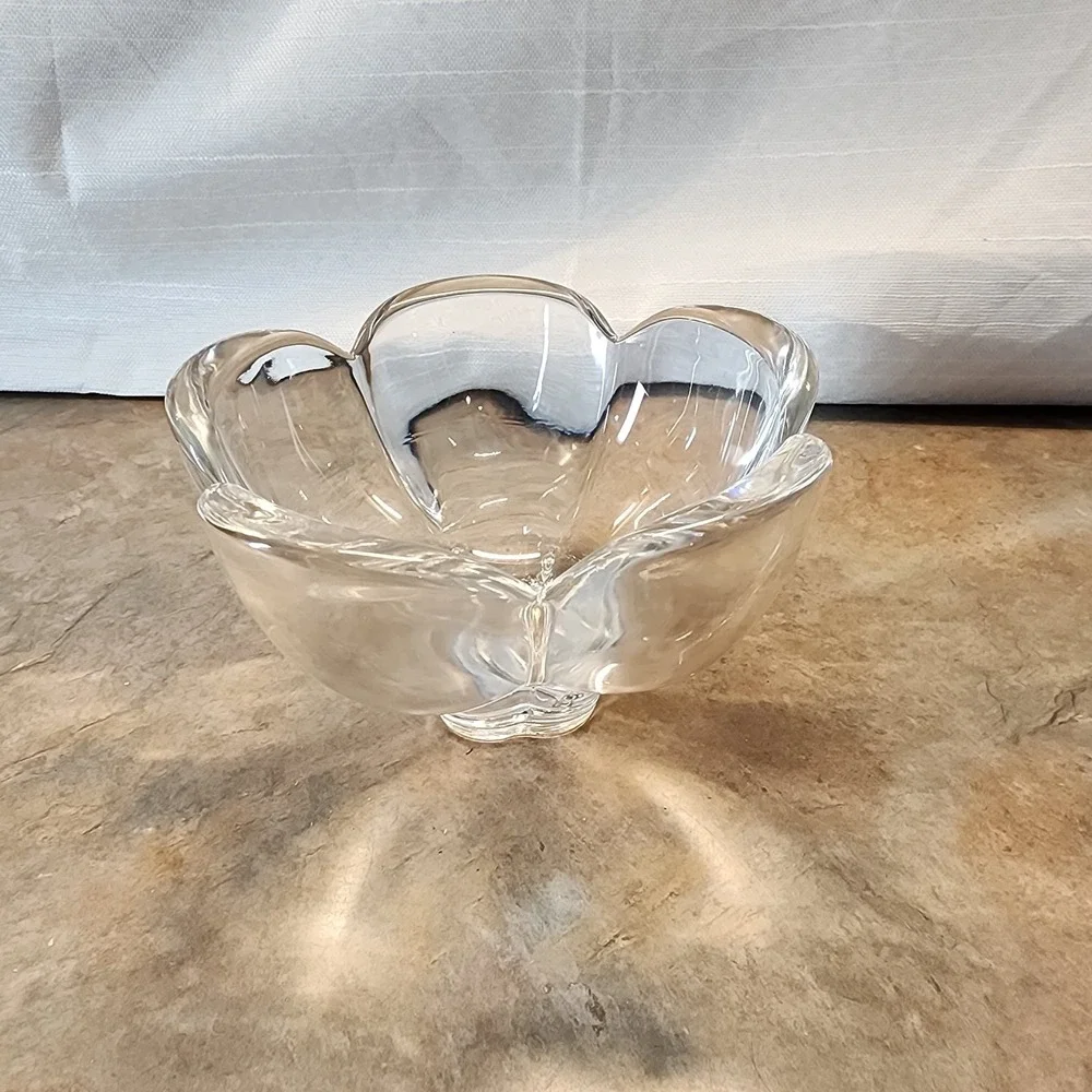 Vintage Clear Crystal Heavy Glass Decorative Flower Petal Serving Bowl 5